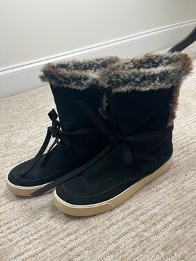 Toms Shoes Boots Vista Black Suede Faux-Fur Lined Winter Boots 9